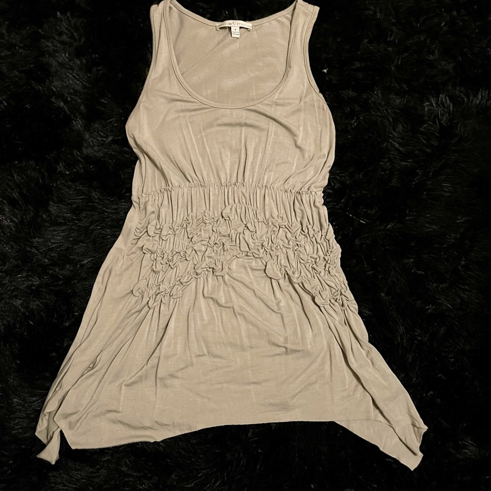 Size small ruched tank in grey